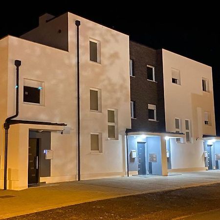 Penthouse West S Apartman Varasd Kültér fotó