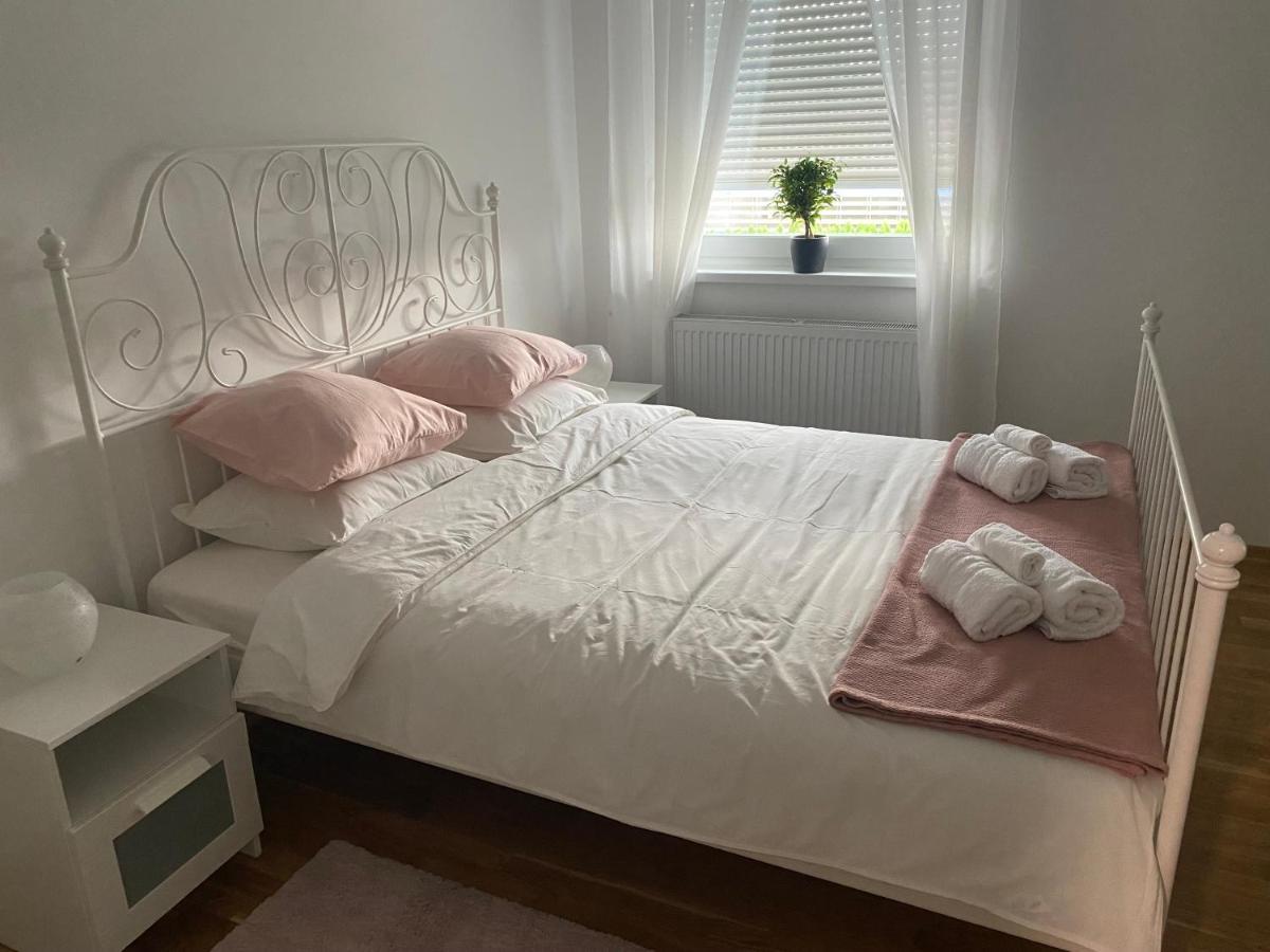 Penthouse West S Apartman Varasd Kültér fotó