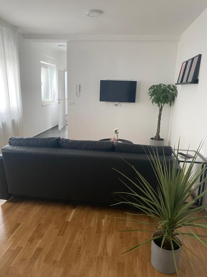 Penthouse West S Apartman Varasd Kültér fotó